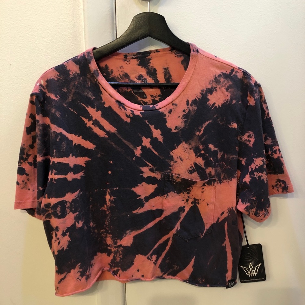 WiseFool hand-dyed + cropped organic pocket tee